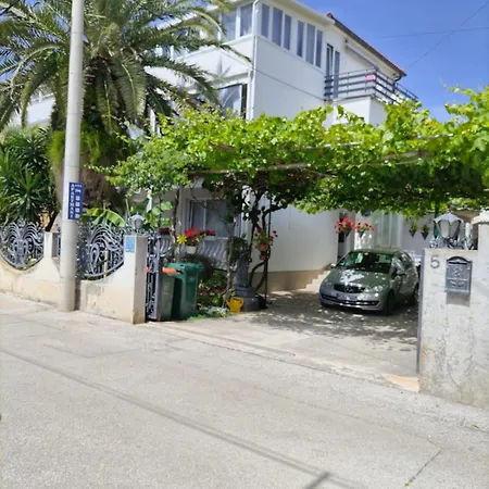 Punta בית הארחה 4*